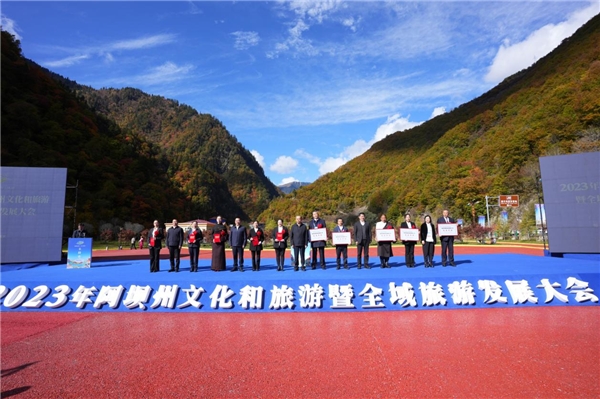 苏消有话讲 陪玩陪聊帮拍照“私人陪游”真的有传说中那么好吗？