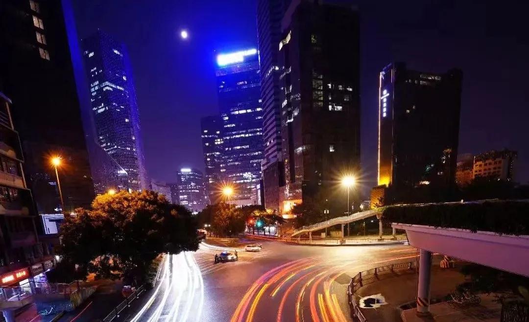 成都龍泉驛有180個路口將實現無人駕駛？科技企業快來參與建設！